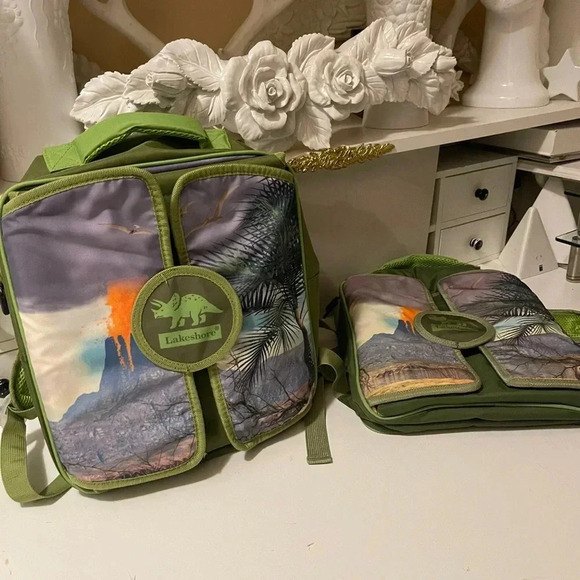 Lakeshore Scenic Dinosaur Fold Out
Play Mat Green Children's Kids
Backpack - Picture 12 of 15